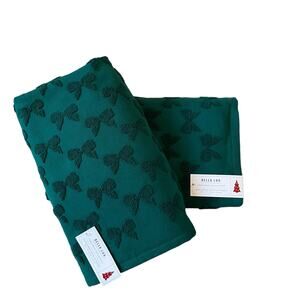 Bella Lux Christmas Bows Bath Towel Set of 2 Chic Holiday Green Bathroom Decor